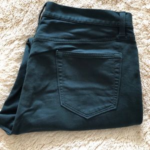 BANANA REPUBLIC MENS TRAVELER PANTS